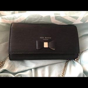 Ted Baker Wallet on Chain